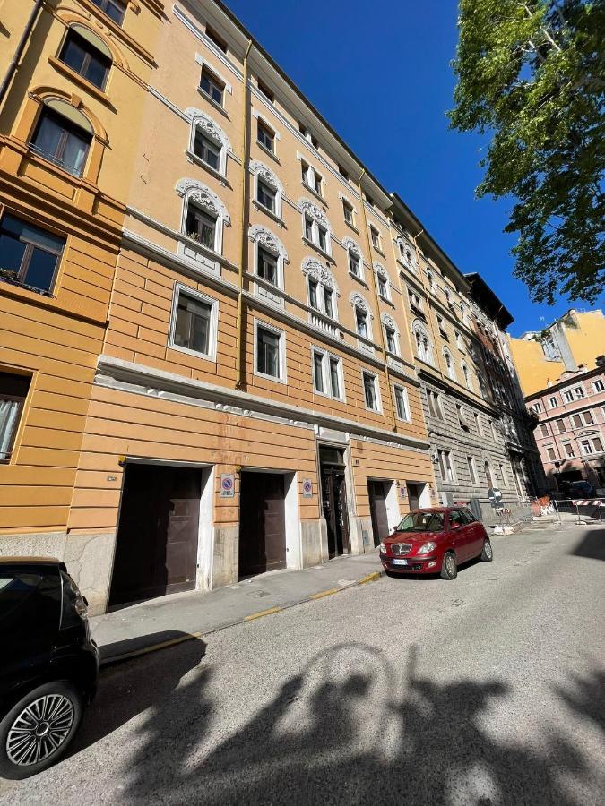 Luxury Stazione Centrale Elegante Loft Lejlighed Trieste Eksteriør billede